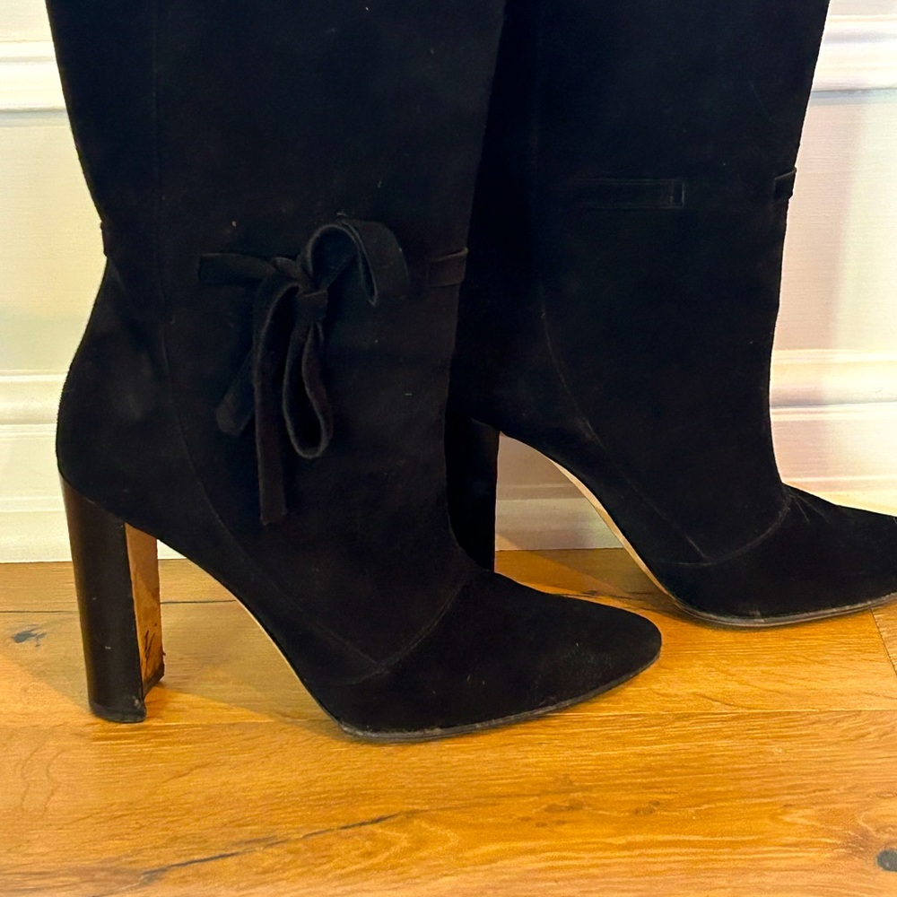 Manolo Blahnik high heeled suede boots.